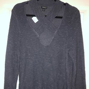 TORRID SIZE 2 LONG SLEEVE TOP